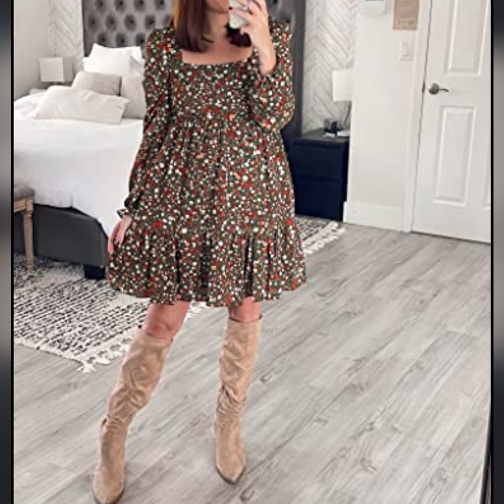 BCBG extra large lined square neck floral pattern dress